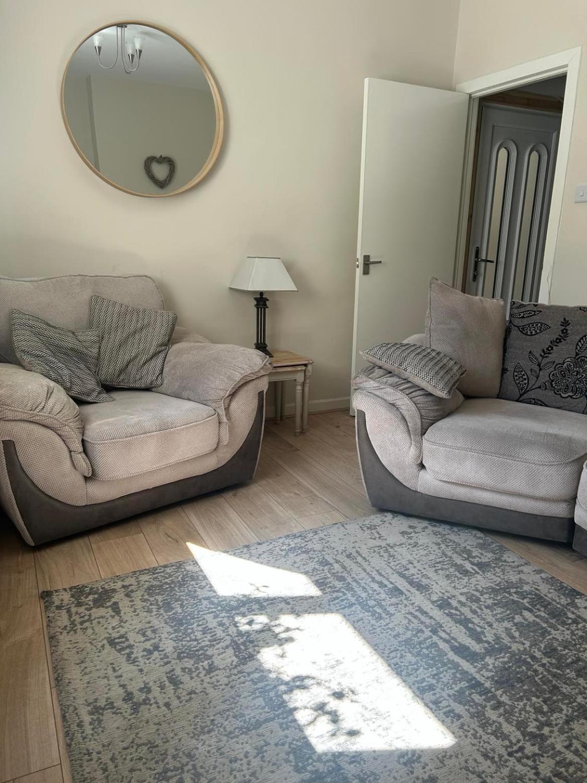 Number Fifty Six Apartman Hawick Kültér fotó