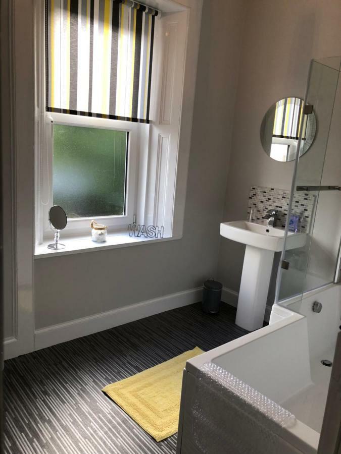 Number Fifty Six Apartman Hawick Kültér fotó